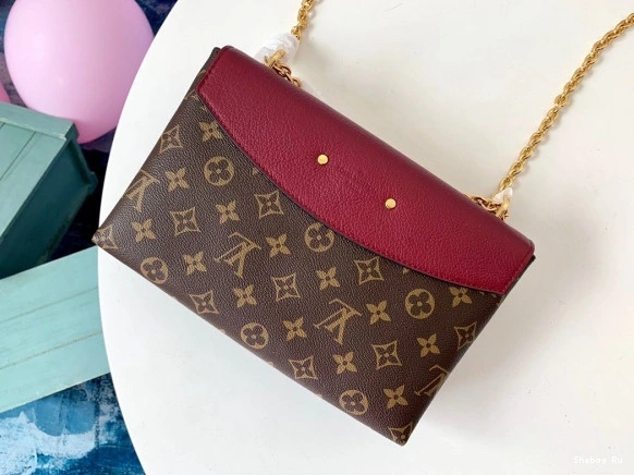 LOUIS VUITTON SAINT-PLACIDE 0730